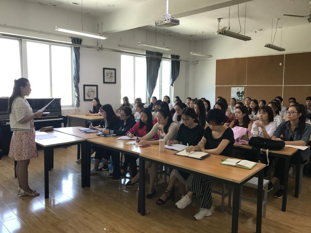 学管系师生学习习近平总书记给“青年红色筑梦之旅”大学生的回信精神